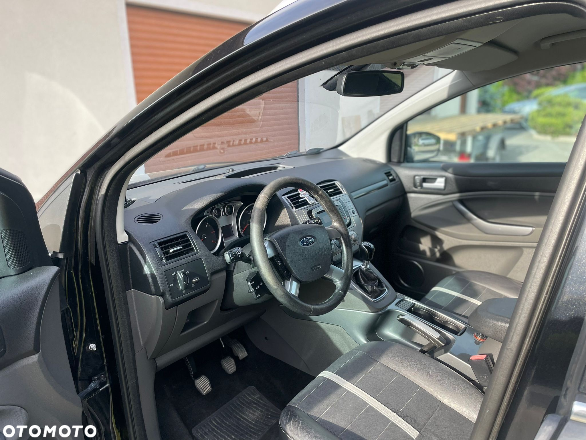 Ford Kuga 2.0 TDCi Titanium - 8