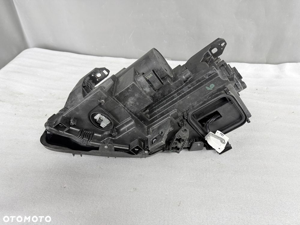 Lampa przednia prawa Mercedes-Benz GLA W156 X156 A156  XENON LED - 7
