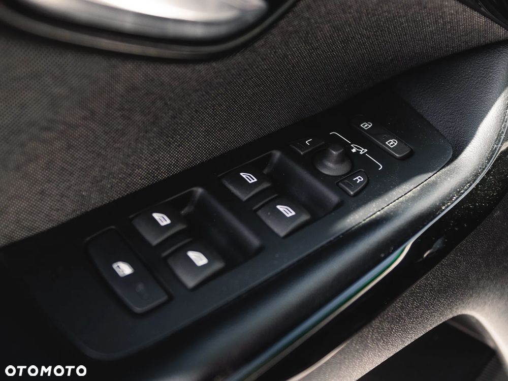 Volvo V40 D3 Drive-E Inscription - 31