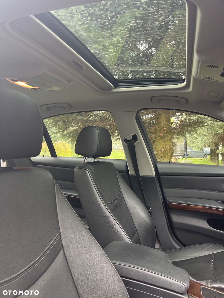 BMW Seria 3 ver-325i-xdrive-edition-exclusive - 9