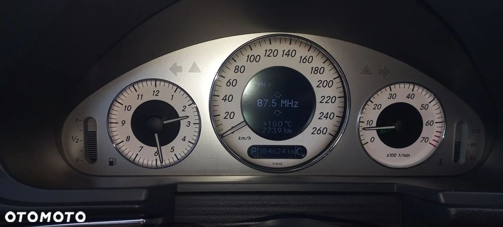 Mercedes-Benz Klasa E 200 Kompressor Automatik Avantgarde - 37