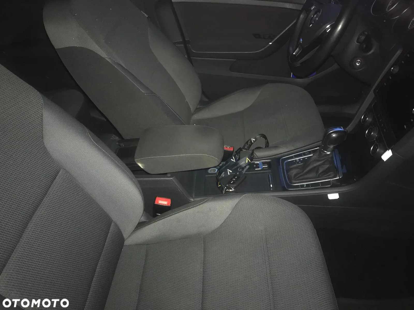 Volkswagen Golf - 10