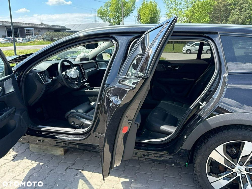 Volvo V60 Cross Country D4 AWD Geartronic Pro - 11
