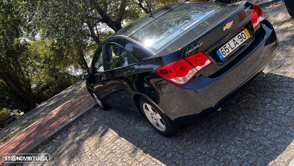 Chevrolet Cruze 1.6 LS - 4