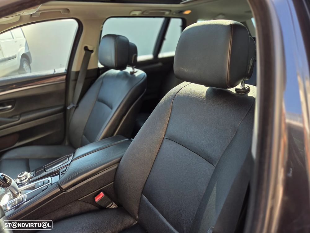 BMW 520 d Auto - 13