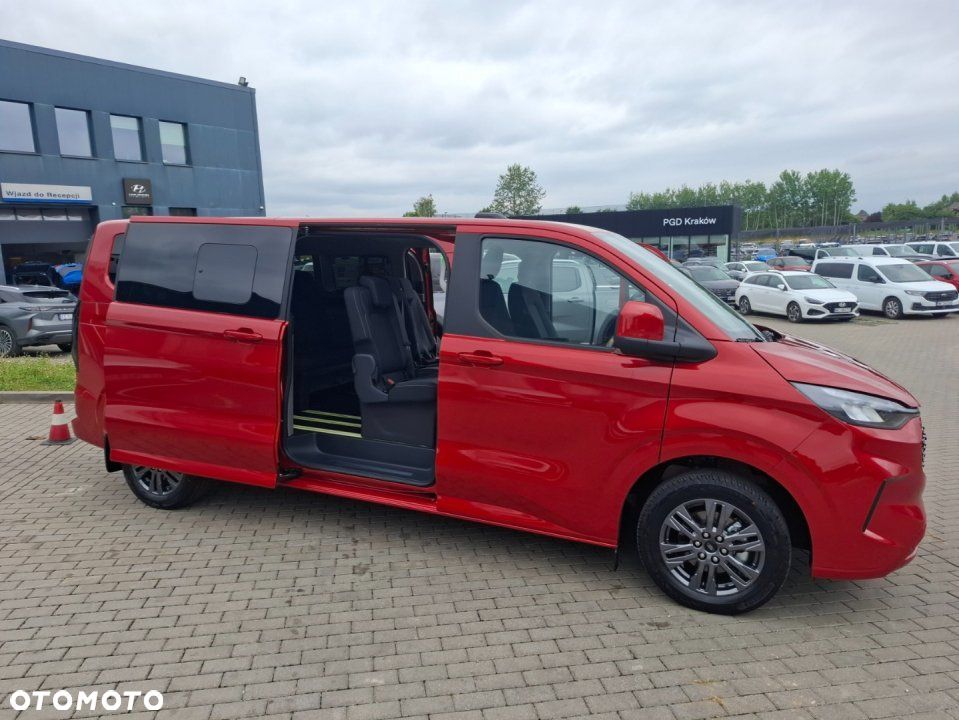 Ford Tourneo Custom - 3