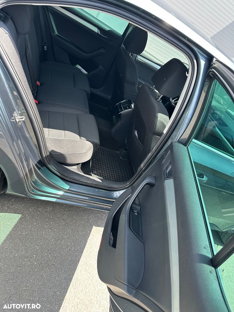 Skoda Superb 2.0 TDI DSG Style - 9
