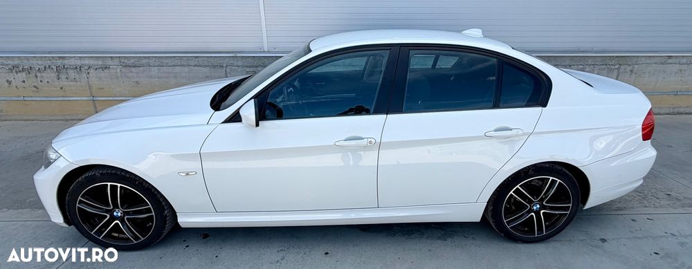 BMW Seria 3 320d DPF Edition Exclusive - 28