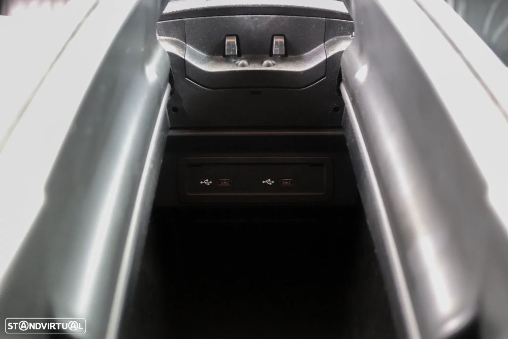 Mercedes-Benz GLB 180 d AMG Line - 28