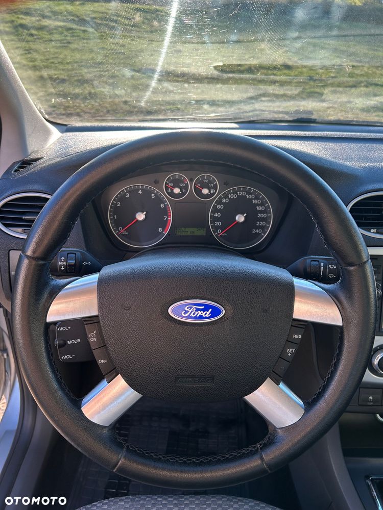 Ford Focus 1.6 Sport - 11