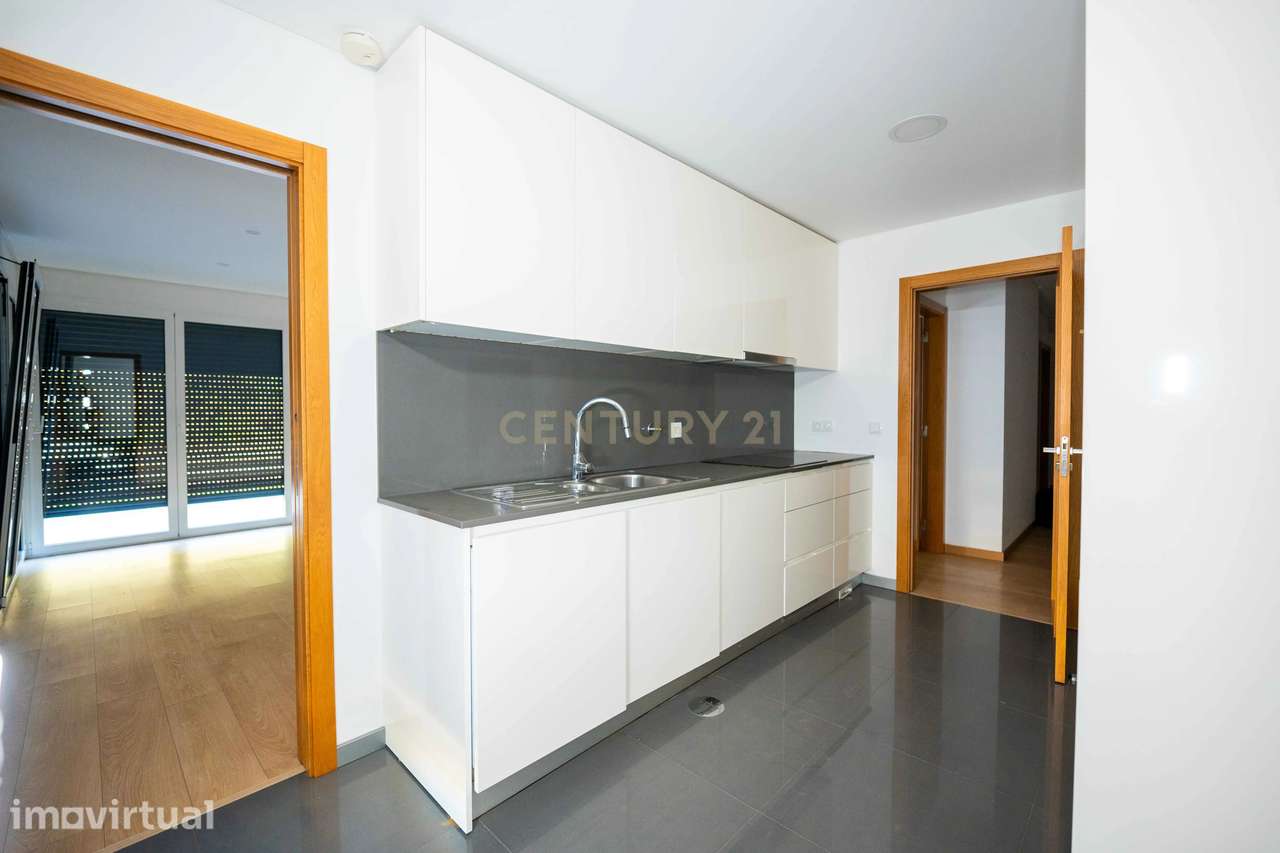 Arrendamento | Apartamento T2 c/garagem no Pinhal de Marrocos, Coimbra - Grande imagem: 5/14