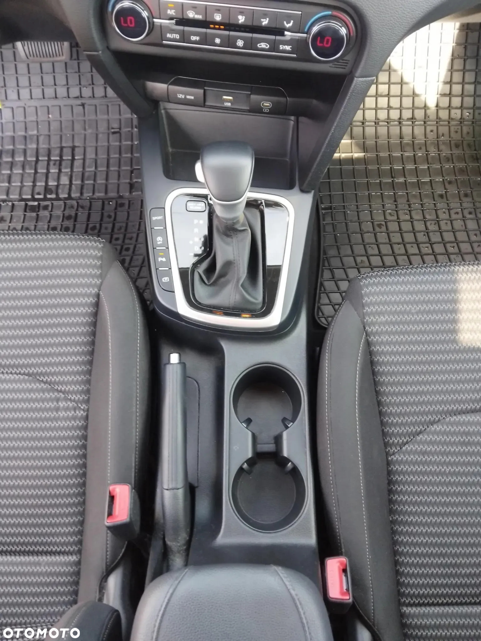 Kia XCeed 1.5 T-GDI M DCT - 14