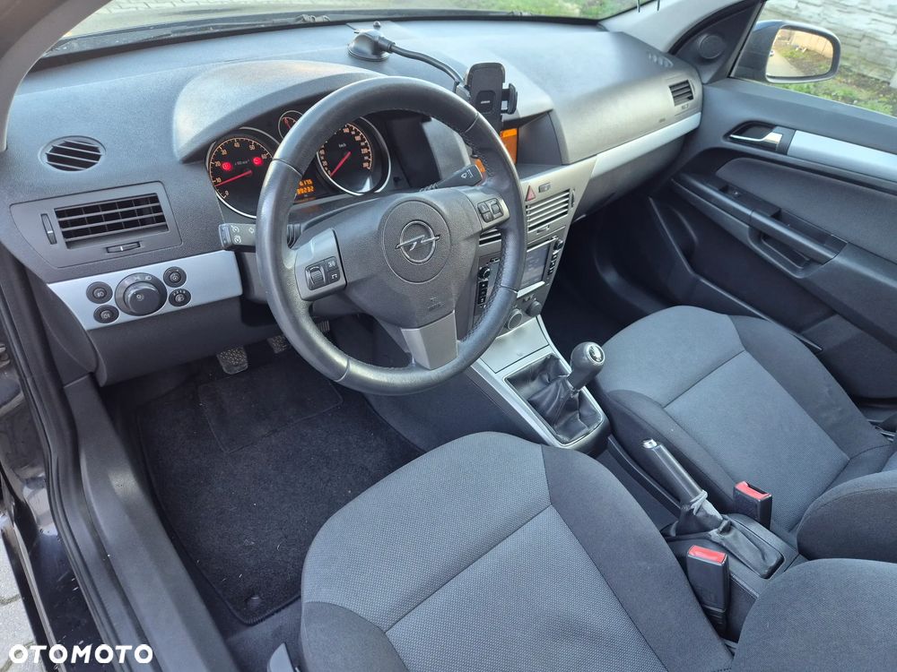 Opel Astra 1.6 Catch me - 25