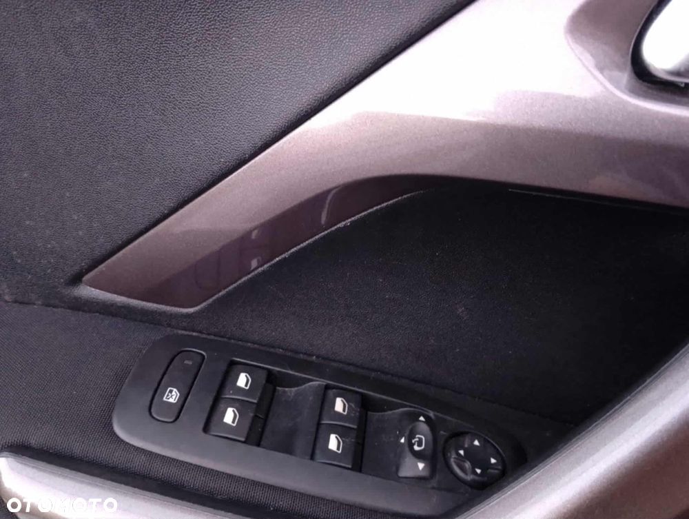 Peugeot 2008 PureTech 82 Allure - 14