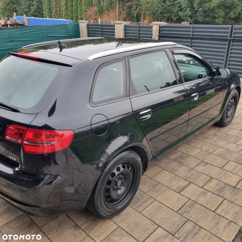 Audi A3 Sportback - 2