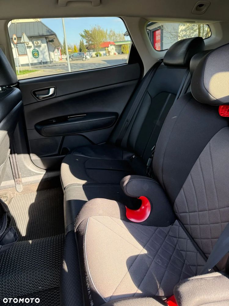 Kia Optima 1.7 CRDI L DCT - 17