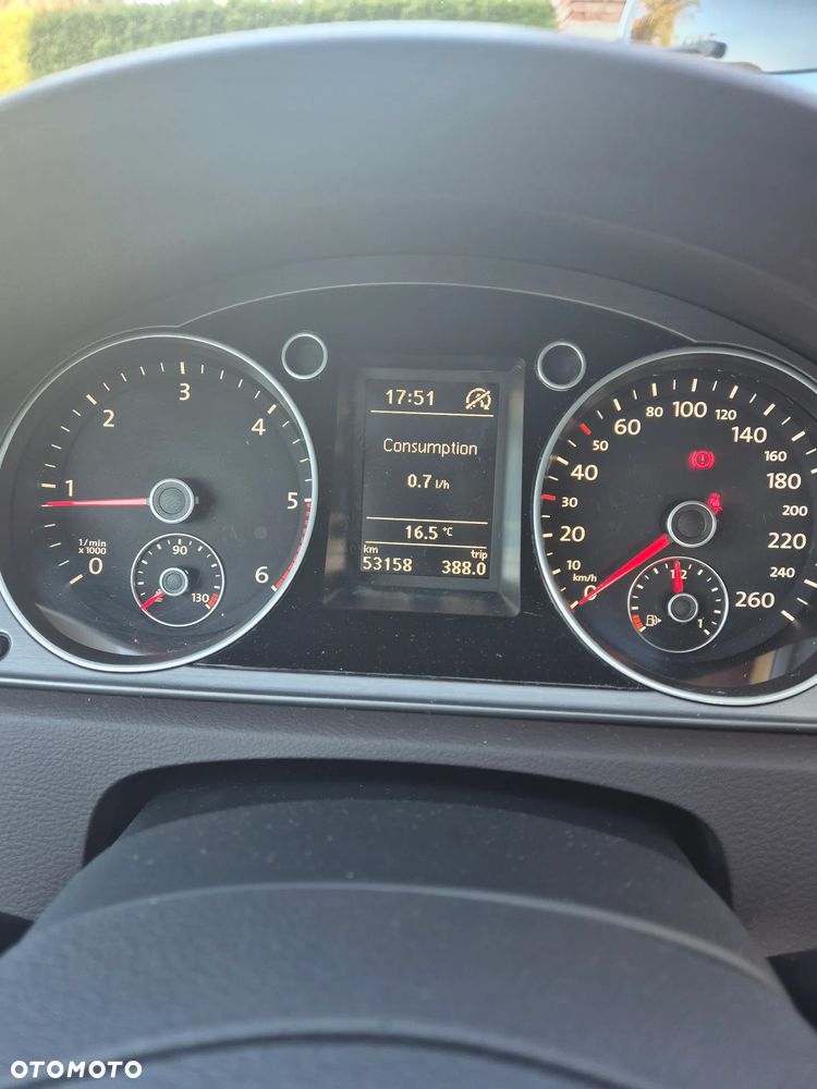 Volkswagen Passat 2.0 TDI Comfortline - 9