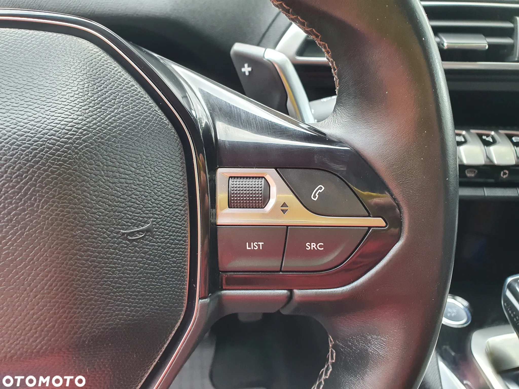 Peugeot 3008 1.2 PureTech Allure S&S EAT8 - 20