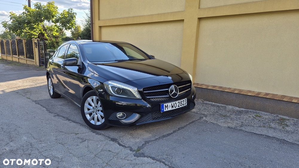 Mercedes-Benz Klasa A 180 (BlueEFFICIENCY) Urban - 2