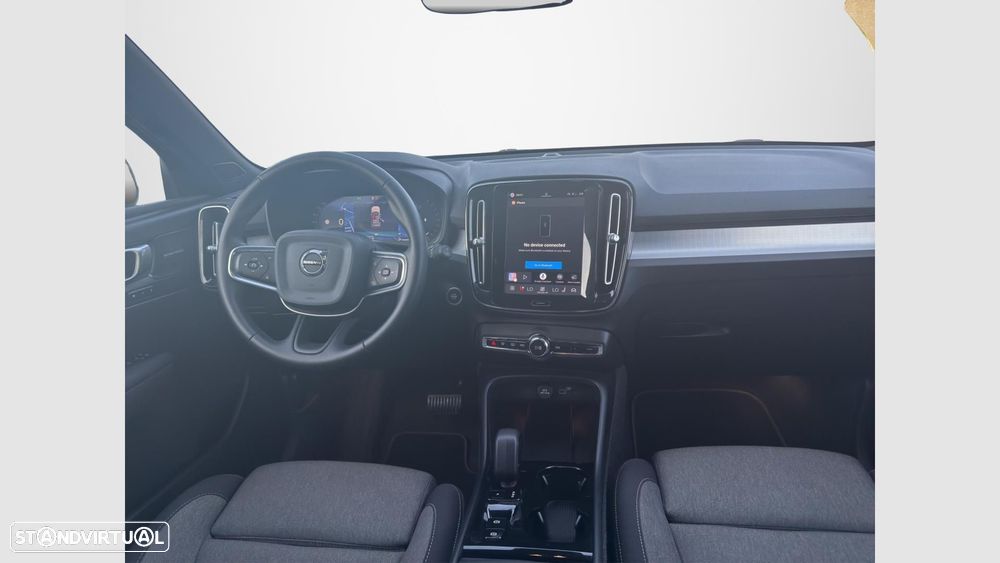 Volvo XC 40 2.0 B3 Plus Dark - 15