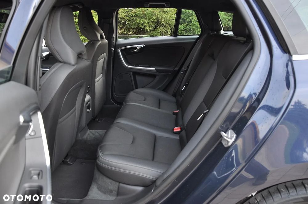 Volvo V60 D4 Geartronic - 23