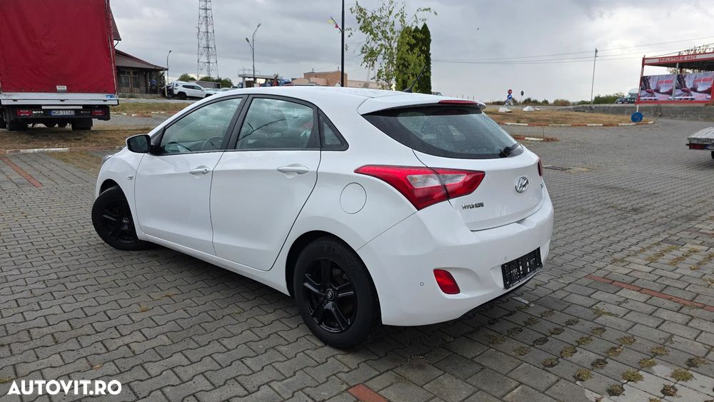 Hyundai i30 1.4 MPi Highway Heat+ - 3