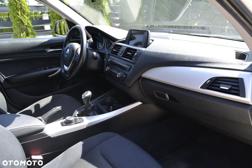 BMW Seria 1 118i Sport Line - 36