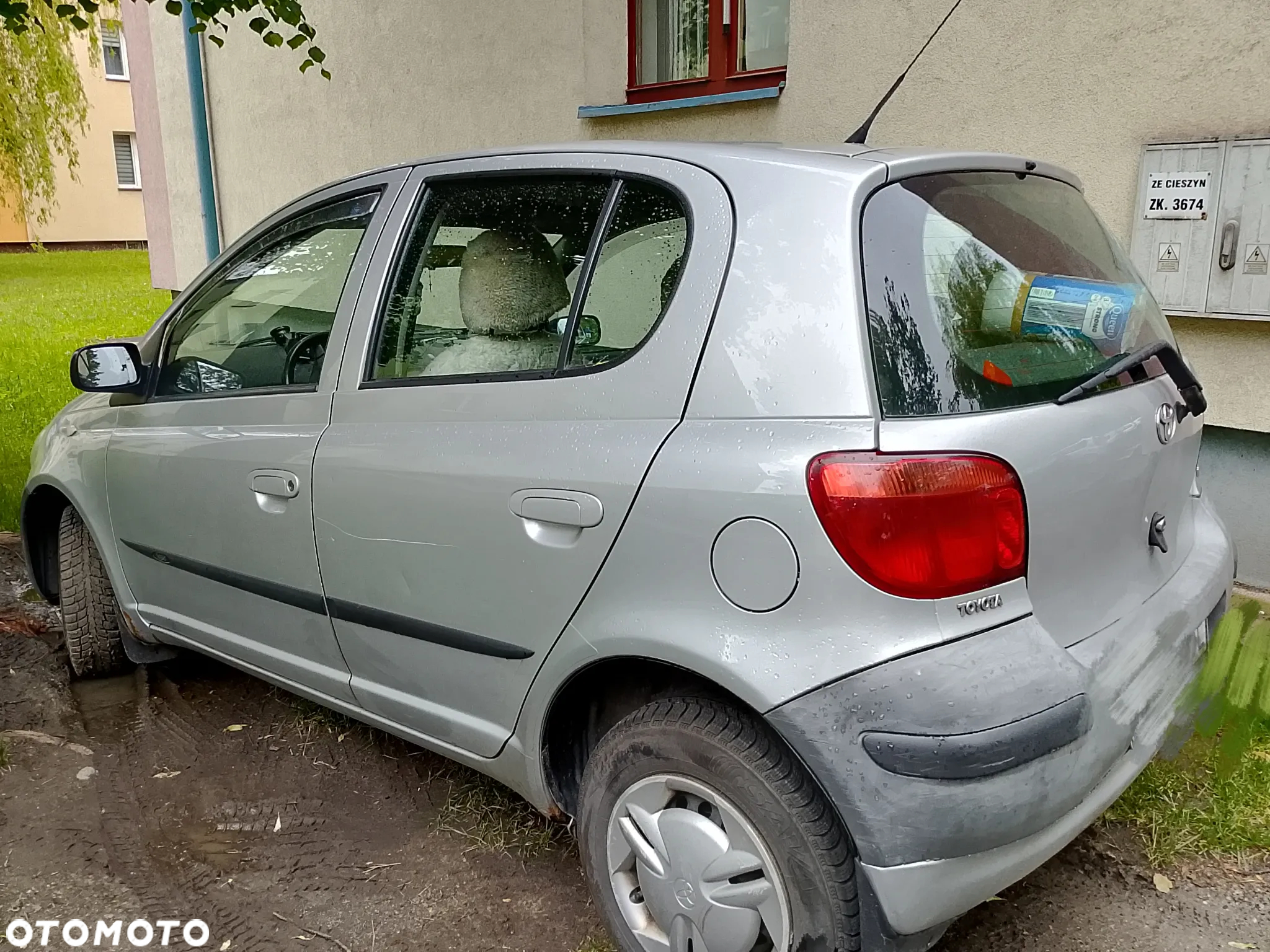 Toyota Yaris 1.0 Base - 2