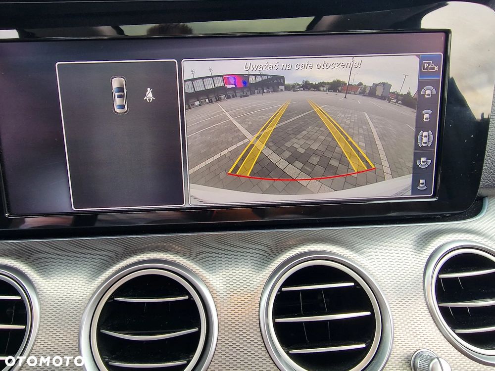 Mercedes-Benz Klasa E 220 d 4-Matic Business Edition 9G-TRONIC - 36