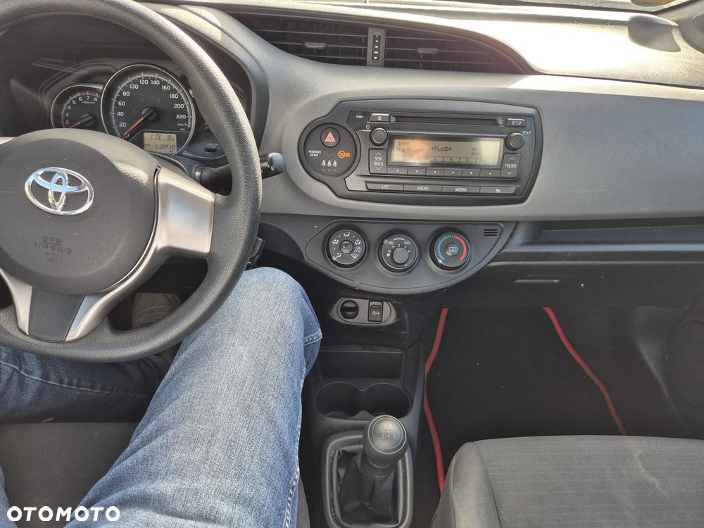 Toyota Yaris - 19