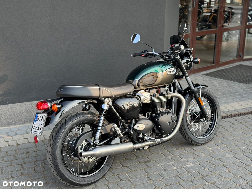 Triumph Bonneville - 3
