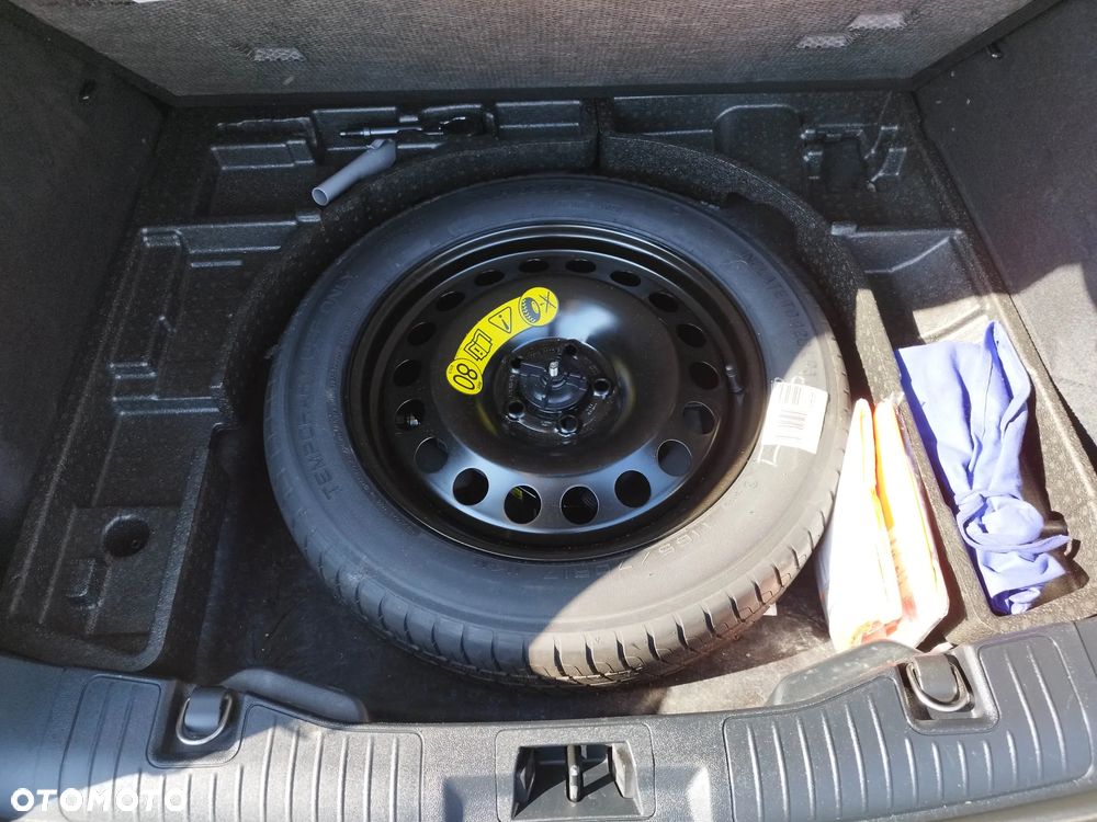 Ford Kuga 2.0 EcoBlue 4x4 TITANIUM - 31