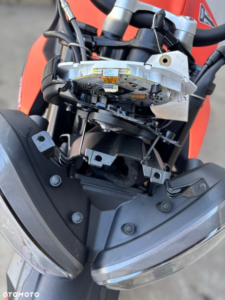 Triumph Street Triple - 12