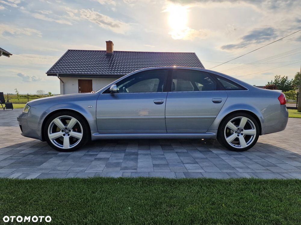 Audi RS6 Standard - 2