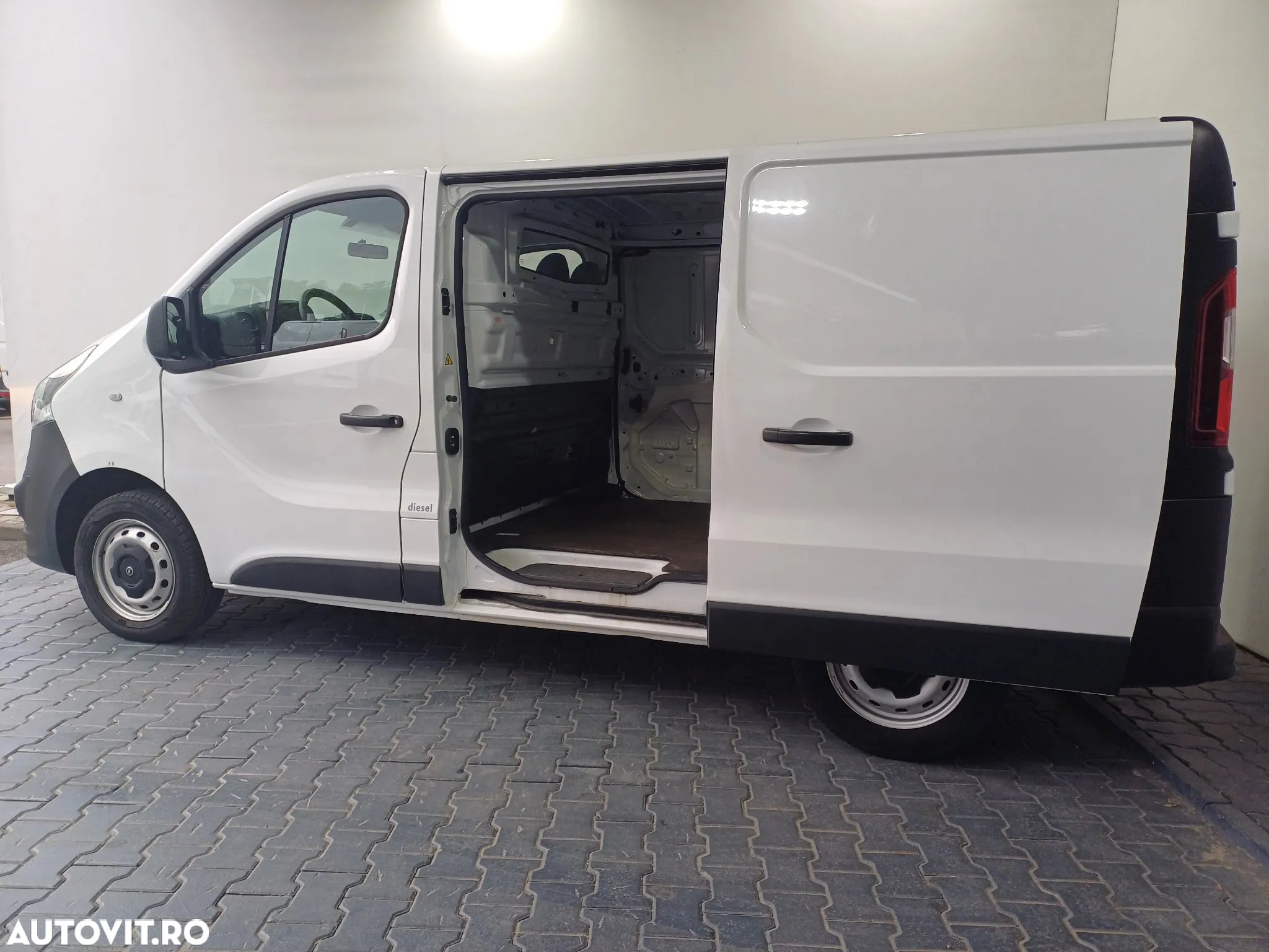 Opel Vivaro - 4