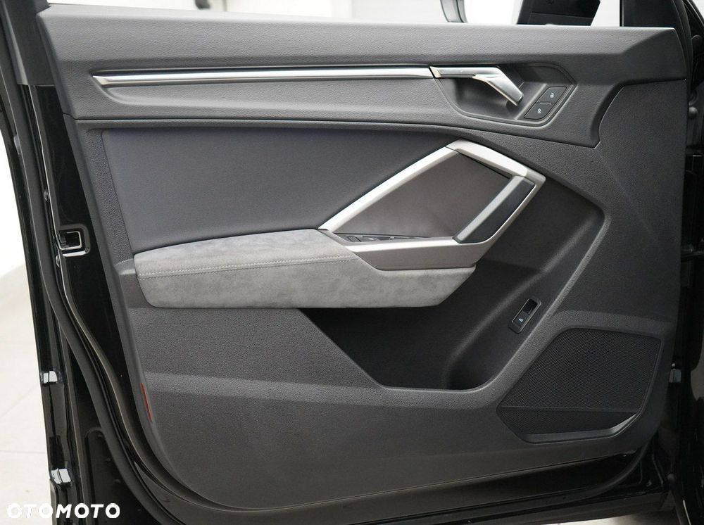 Audi Q3 Sportback - 15