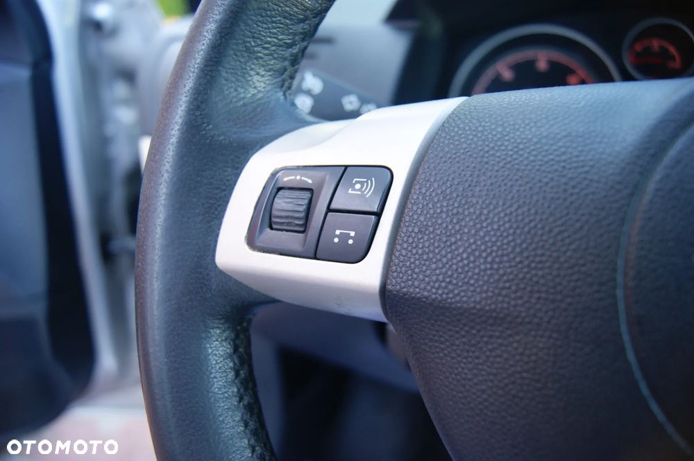 Opel Astra 1.9 CDTI Elegance - 14
