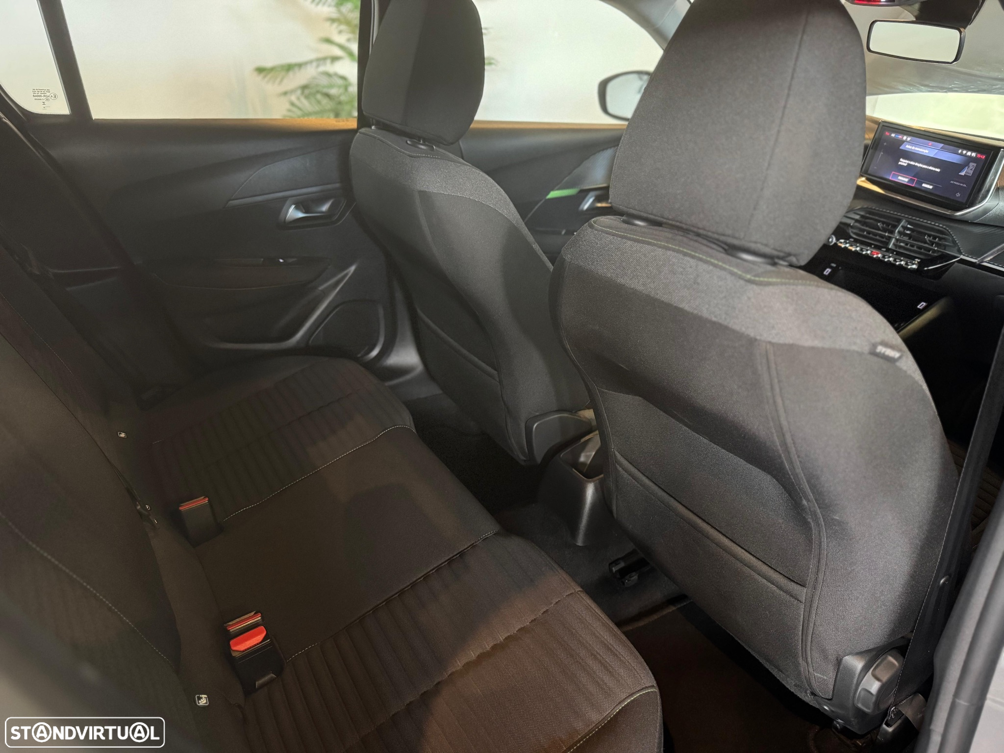 Peugeot 208 1.2 PureTech SE Style - 26