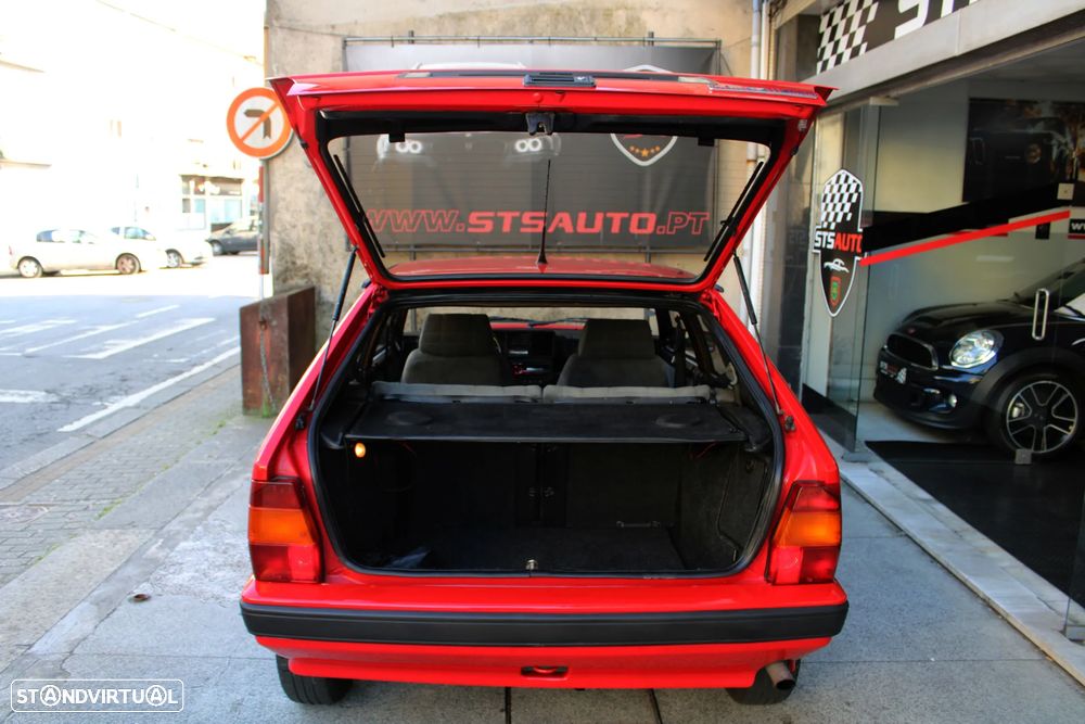 Lancia Delta 1.6 HF Turbo - 44