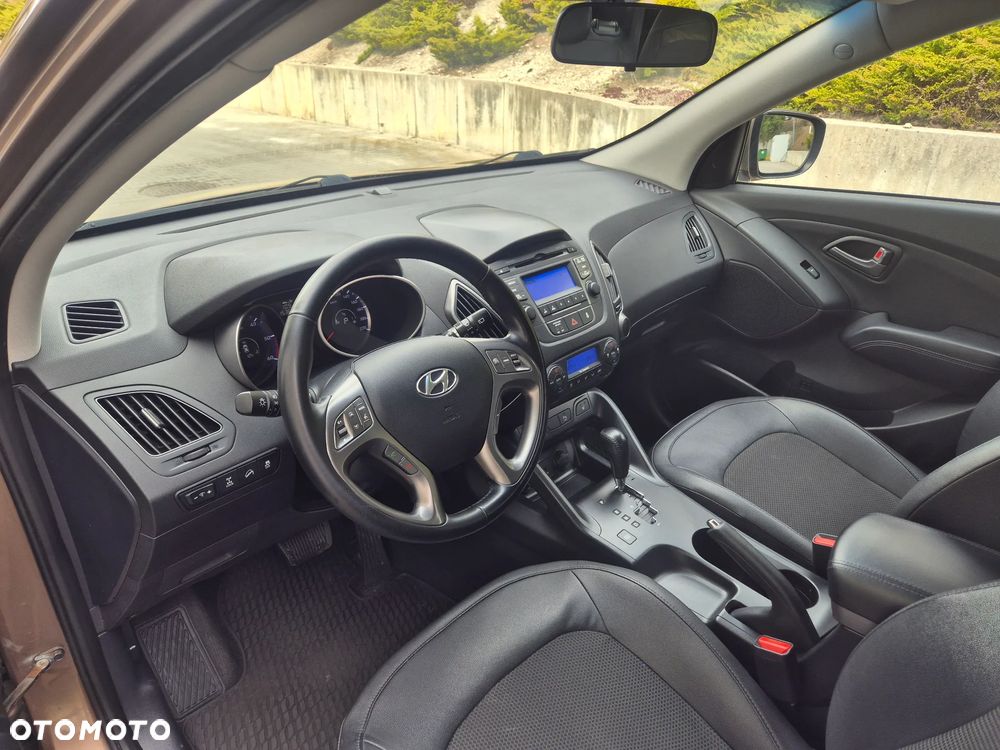 Hyundai ix35 2.0 CRDi 4WD Automatik Fifa World Cup Gold Edition - 14