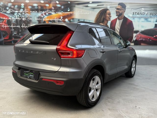 Volvo XC 40 1.5 T3 Inscription Tech Edition - 4