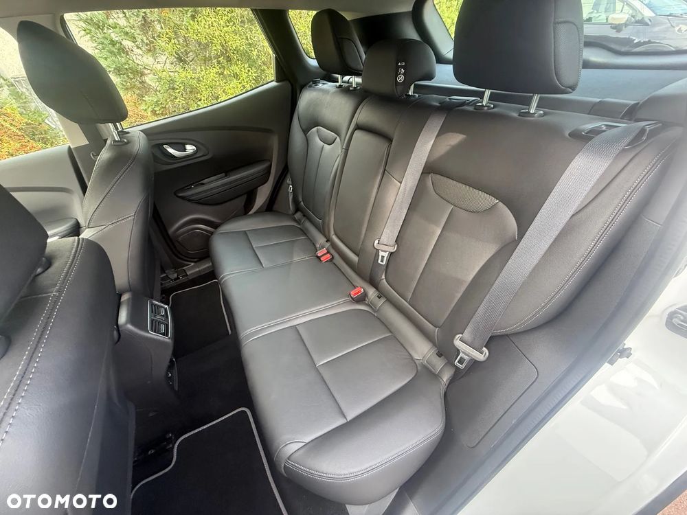 Renault Kadjar 1.3 TCe FAP Black Edition EDC - 28