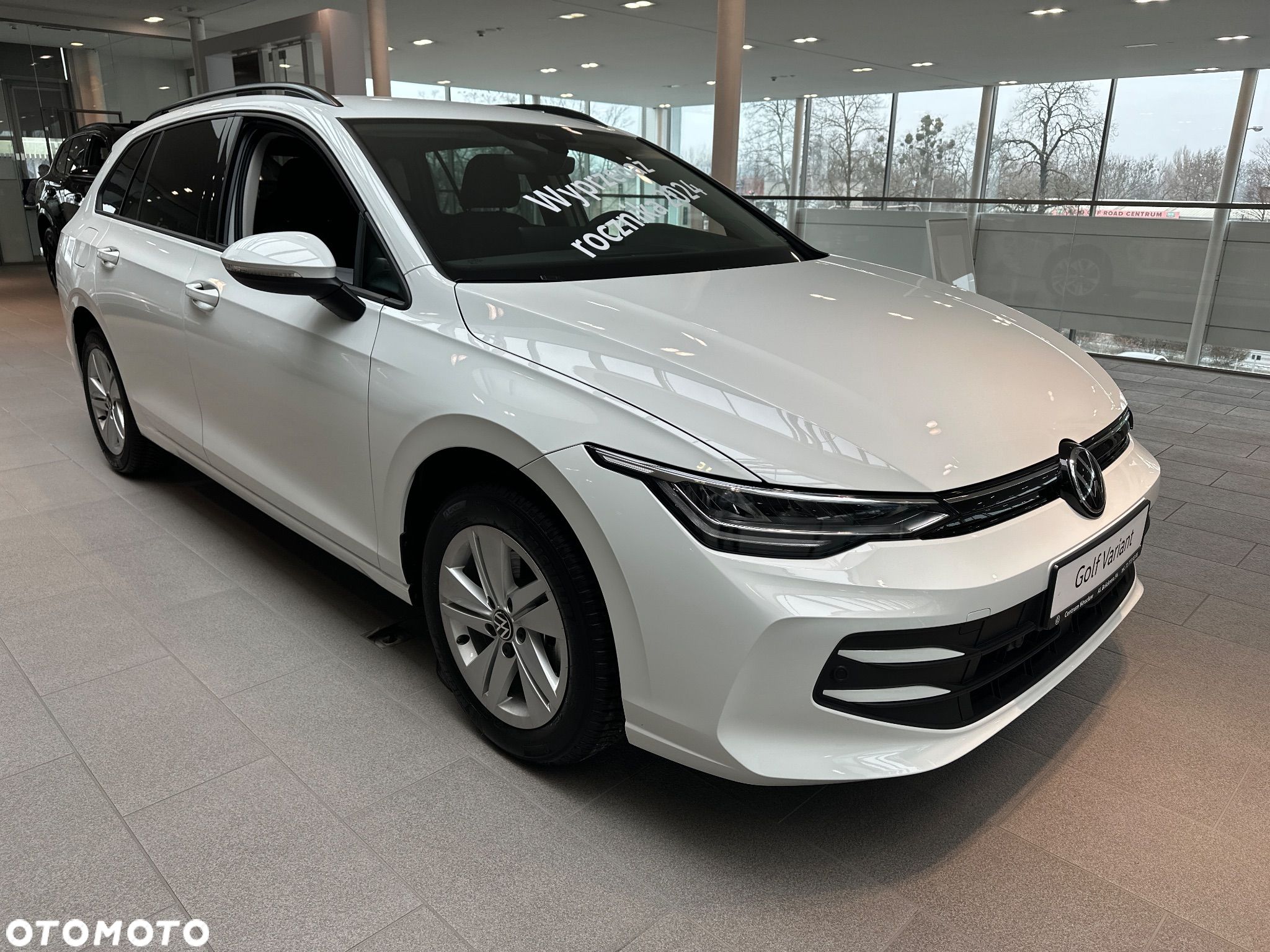 Volkswagen Golf VIII 1.5 TSI Life - 1