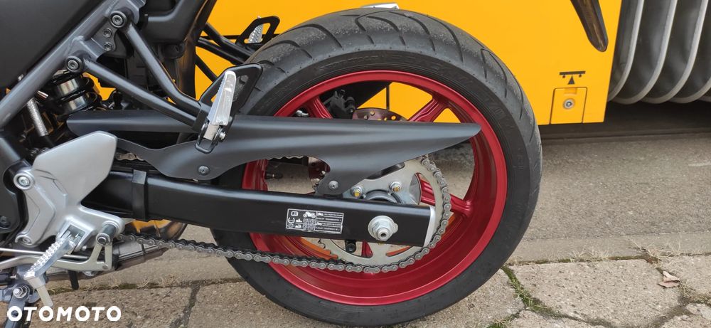 Suzuki SV - 11
