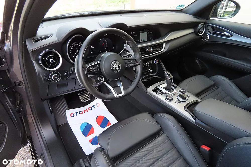 Alfa Romeo Stelvio 2.0 Turbo 16V AT8-Q4 Veloce - 39