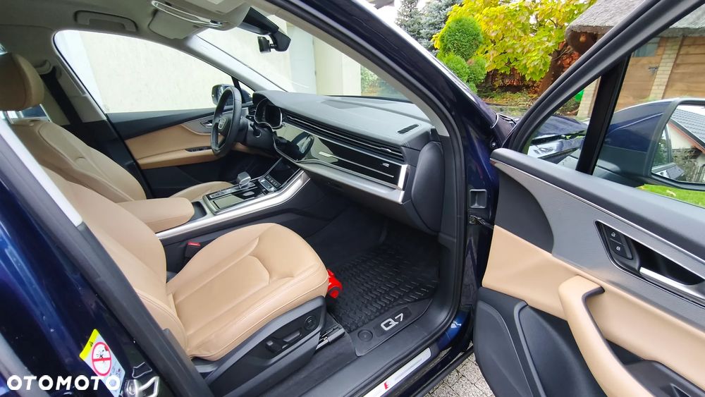 Audi Q7 - 10