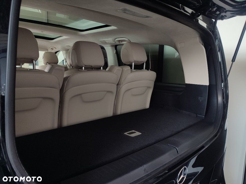 Mercedes-Benz Klasa V - 10