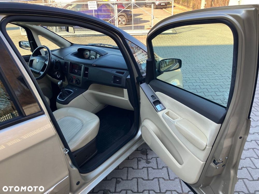 Lancia Musa 1.4 16V Platino - 21