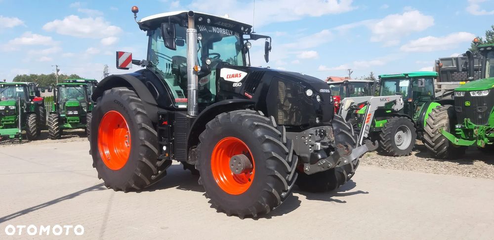 Claas Axion 850