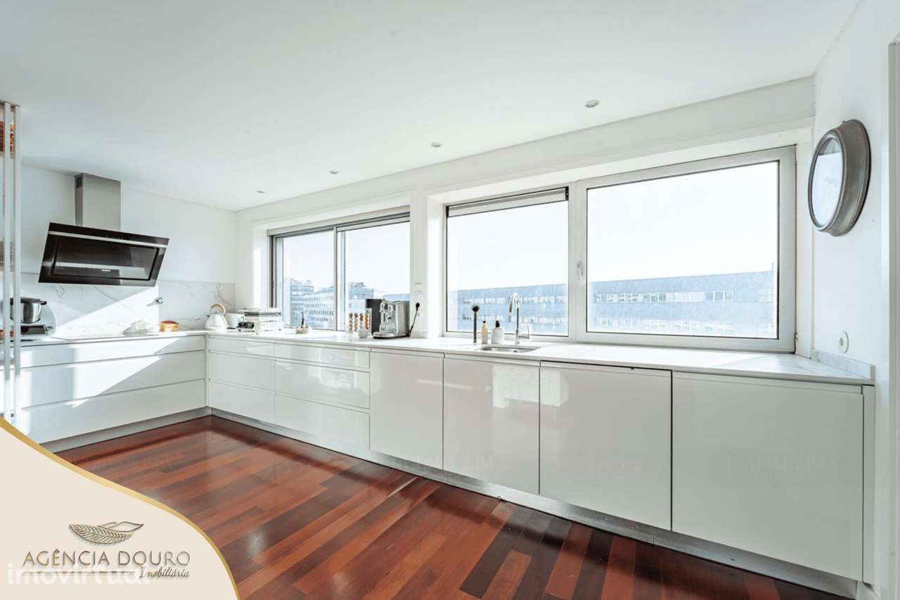 Apartamento T4 na 1ª linha do mar em Matosinhos - Grande imagem: 3/22